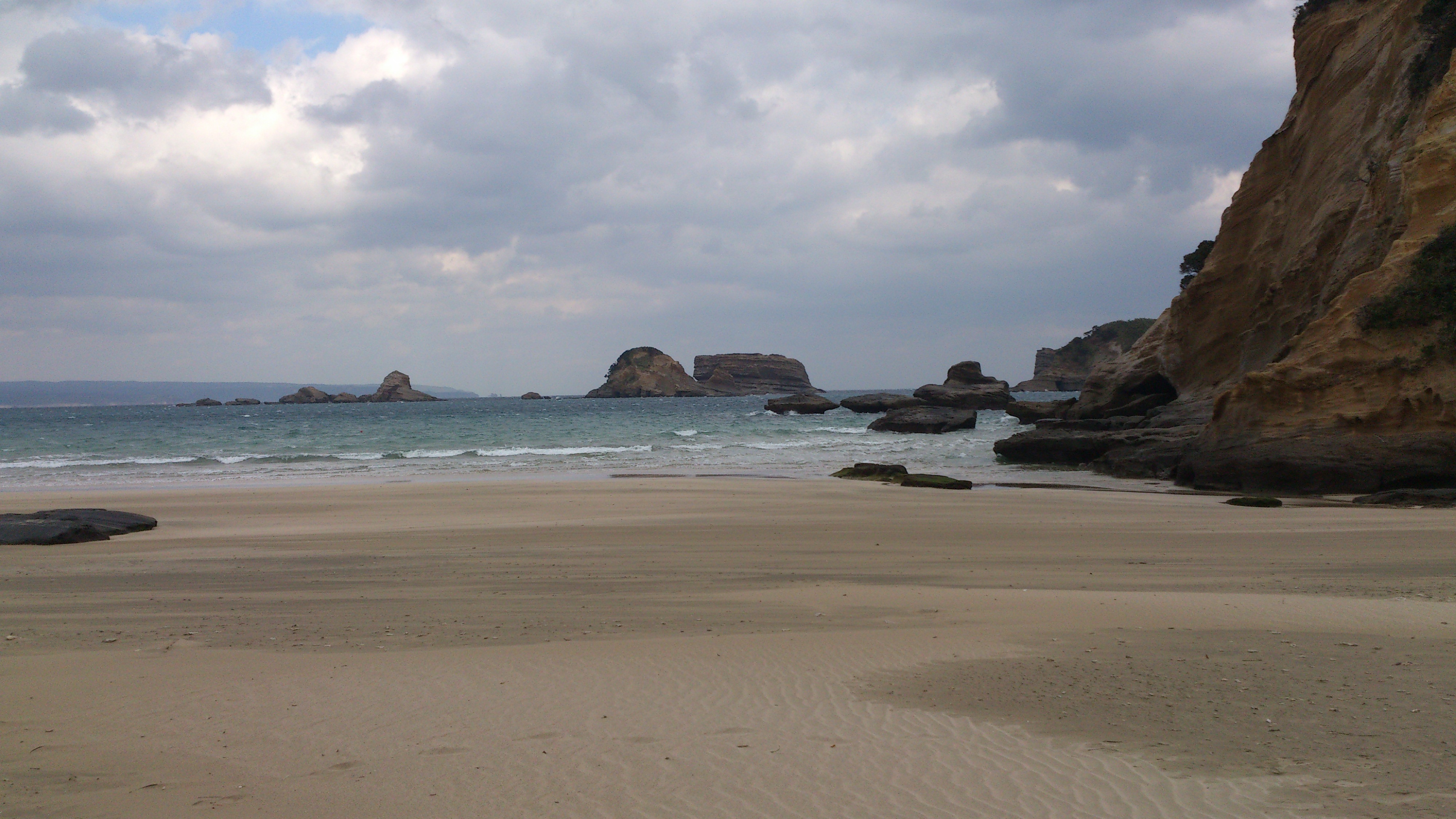 2012年12月。僕は種子島を一人で旅した：たぶんこれも象の水飲み岩